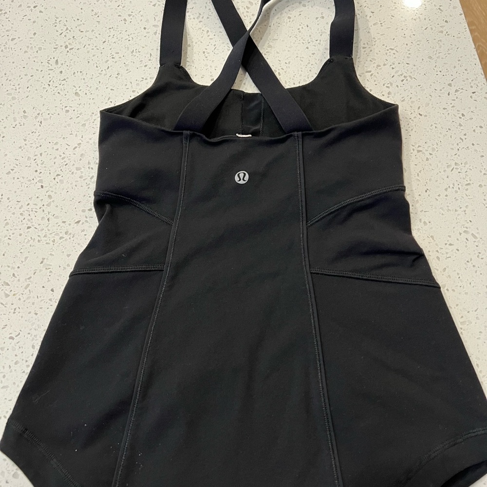 Lululemon cris cross straps build in bra tank top .